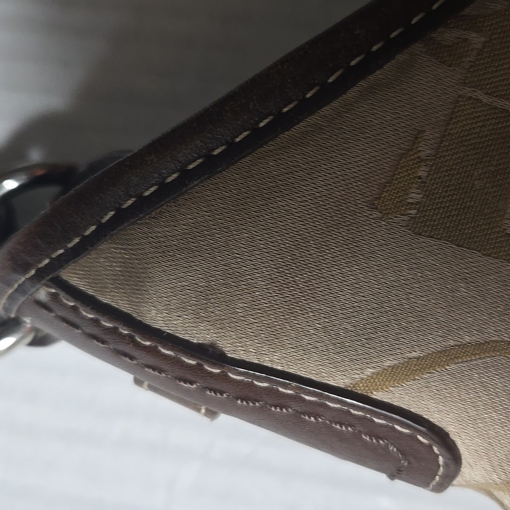 Coach Carriage Bag - Picture 3 of 8